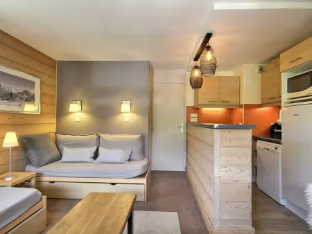 Appartement 2 pièces, balcon sud, piscine incluse à La Plagne 1800 : photo 10