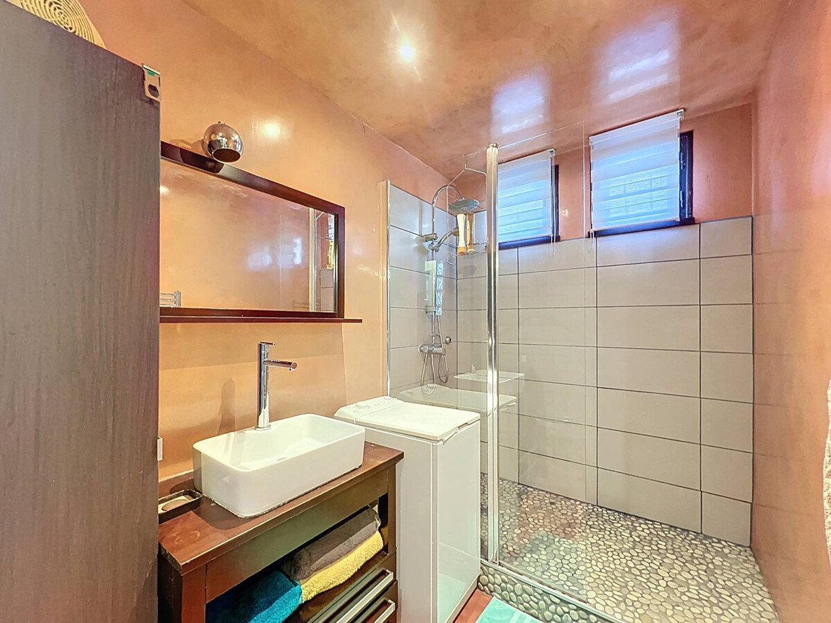 T2 duplex climatisé avec terrasse, garage à Saint-Cyr-sur-Mer - Photo 8