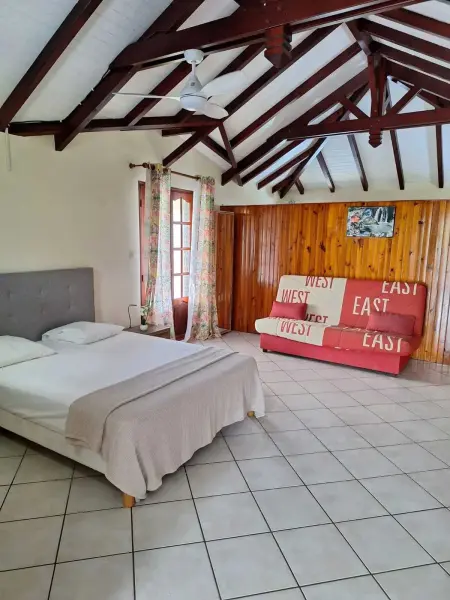 Location appartement à Le Moule, Appartement Moderne au Moule 72 m² avec Balcon