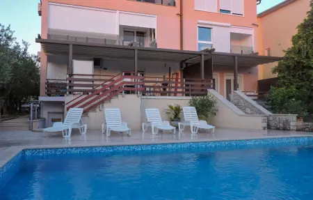 Location appartement à Peroj