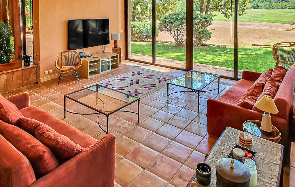 Villa Golf de Barbaroux – 4 chambres, piscine et jacuzzi - Photo 3