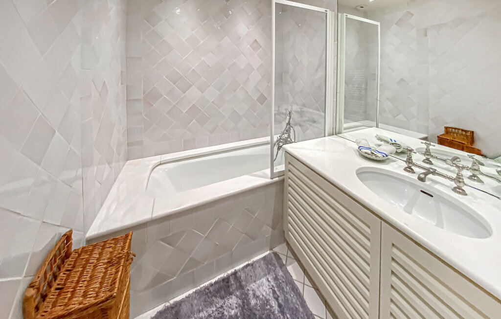 Villa Golf de Barbaroux – 4 chambres, piscine et jacuzzi - Photo 30