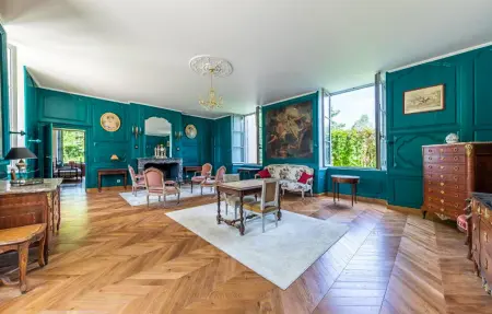 Château avec parc à Marmagne pour 15 personnes : photo 3