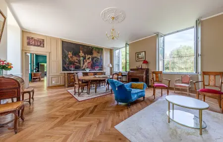 Château avec parc à Marmagne pour 15 personnes : photo 4