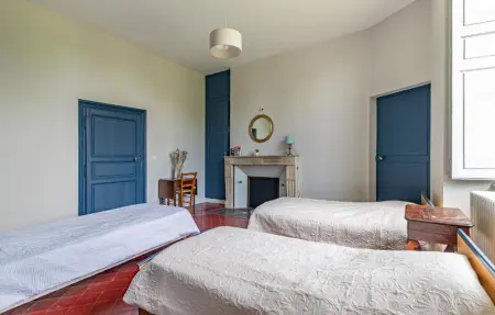 Château avec parc à Marmagne pour 15 personnes : photo 16