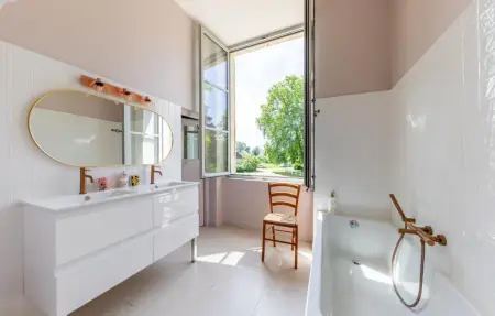 Château avec parc à Marmagne pour 15 personnes : photo 18
