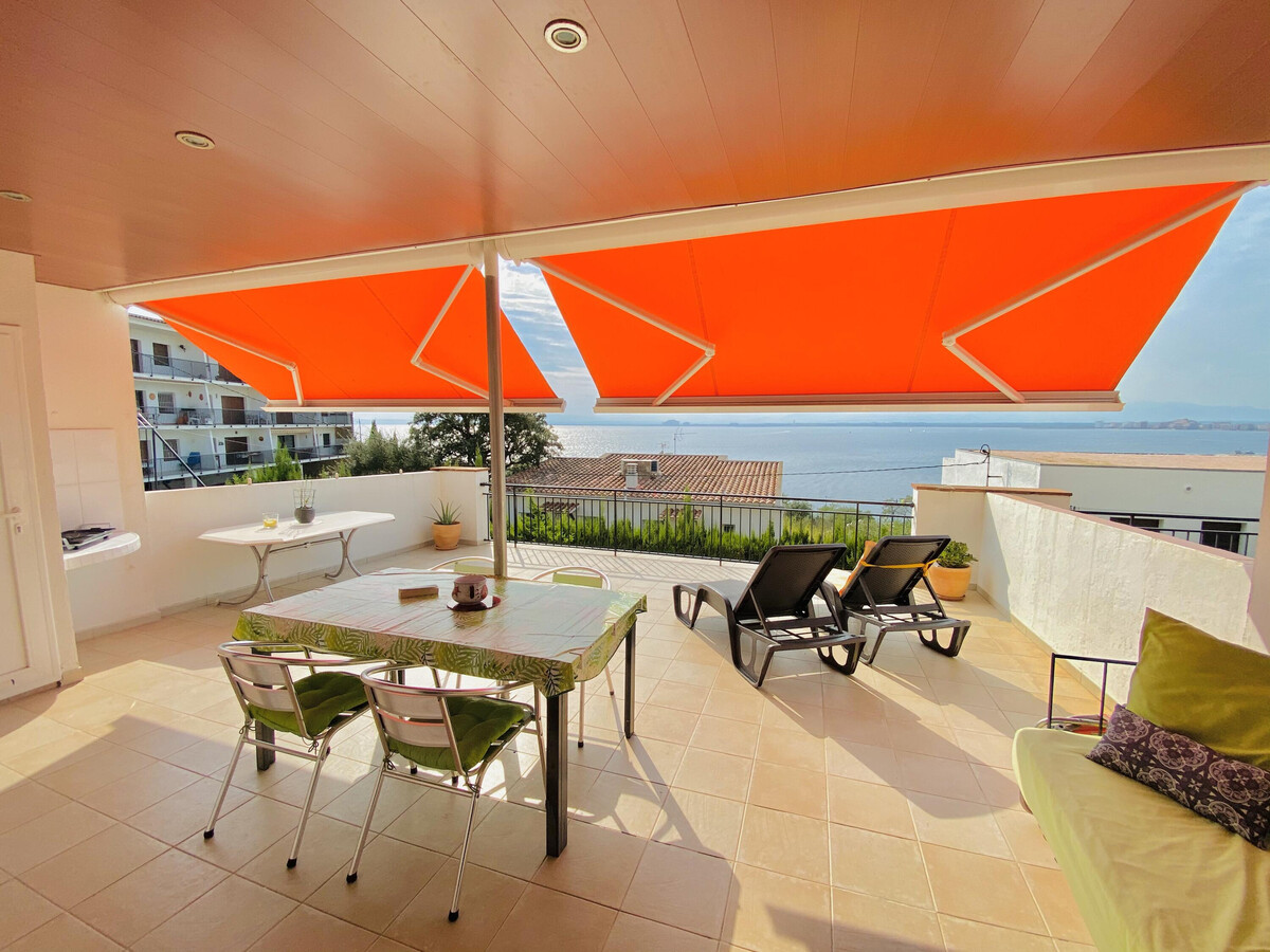 Appartement à Roses, proche plage, parking gratuit - Photo 1