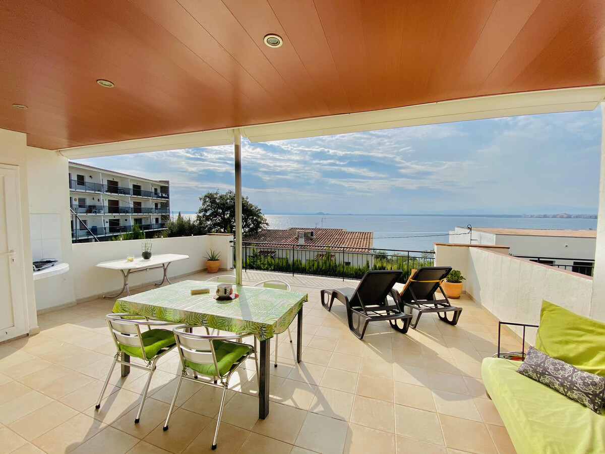 Appartement à Roses, proche plage, parking gratuit - Photo 3