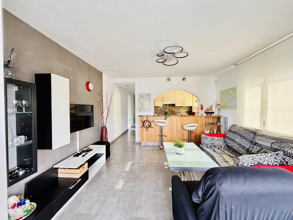 Appartement rénové sur les canaux à Roses - Photo 6