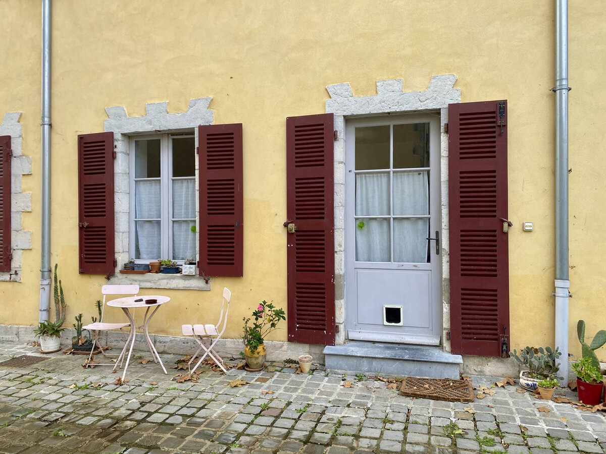T2 dans ancien séminaire à Larressore, parking privé - Photo 1