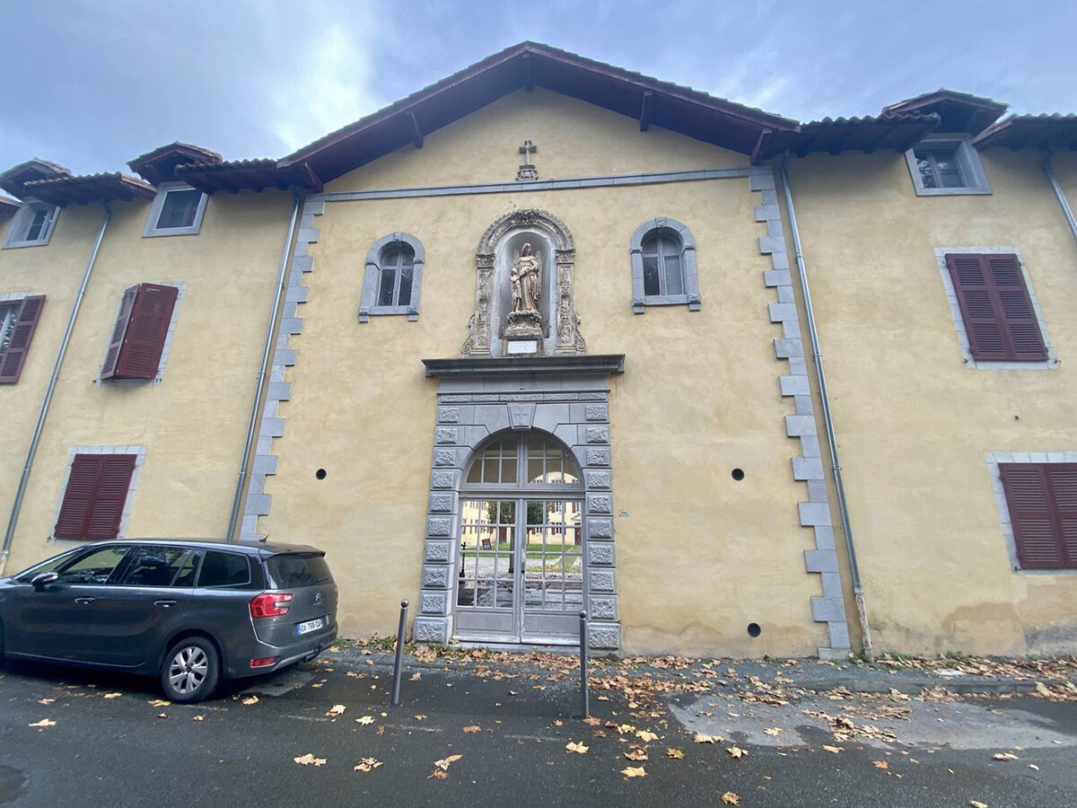 T2 dans ancien séminaire à Larressore, parking privé - Photo 16