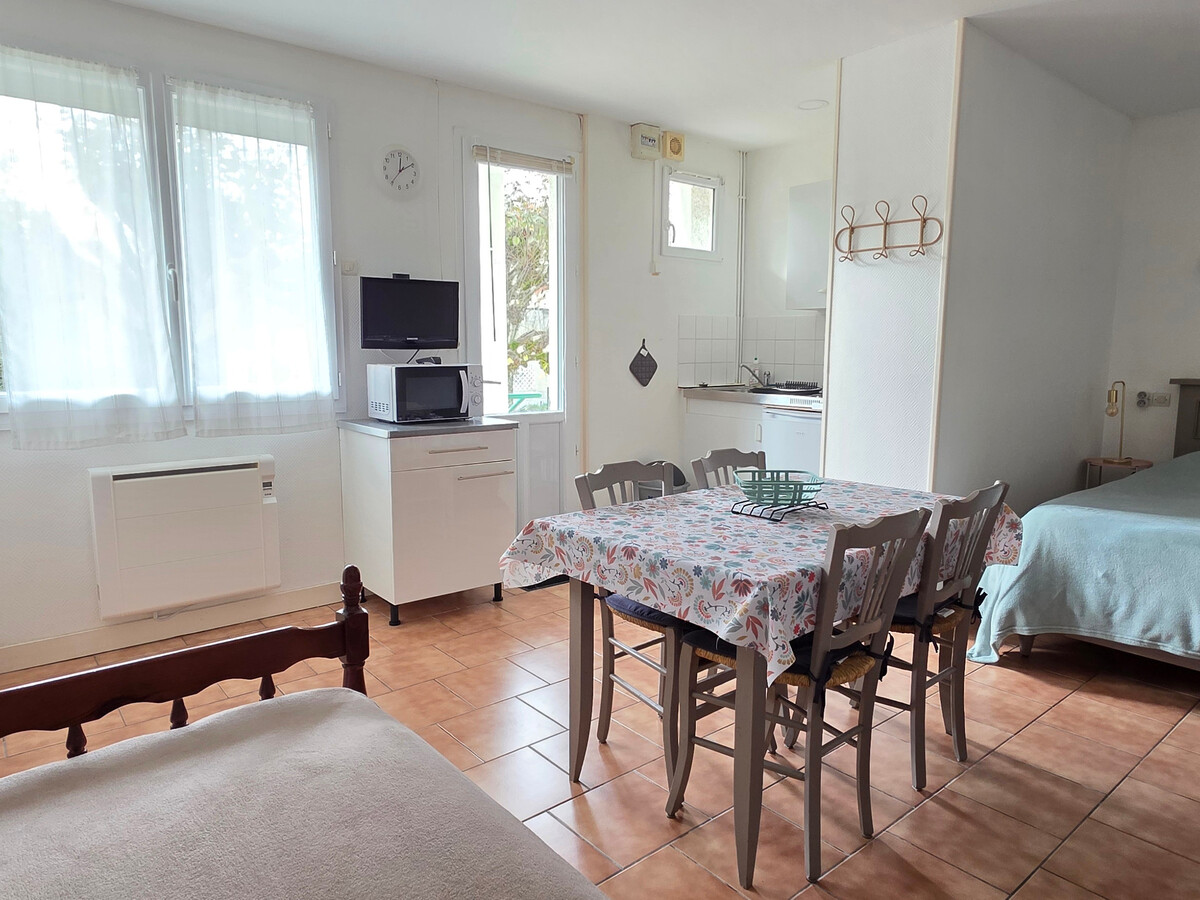 Studio avec jardin à 300m des Thermes, La Roche-Posay - Photo 1