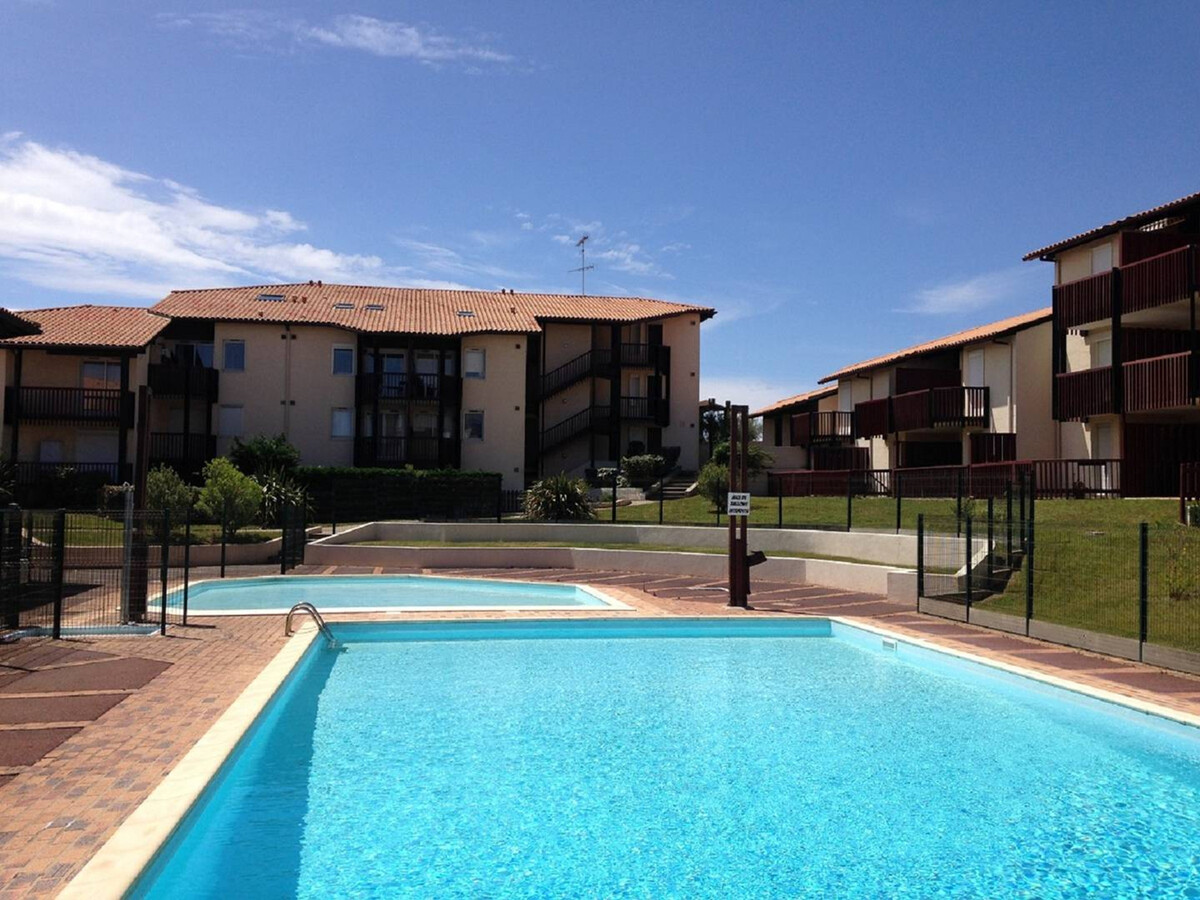 T2 Vieux-Boucau-les-Bains : piscine été et parking - Photo 1