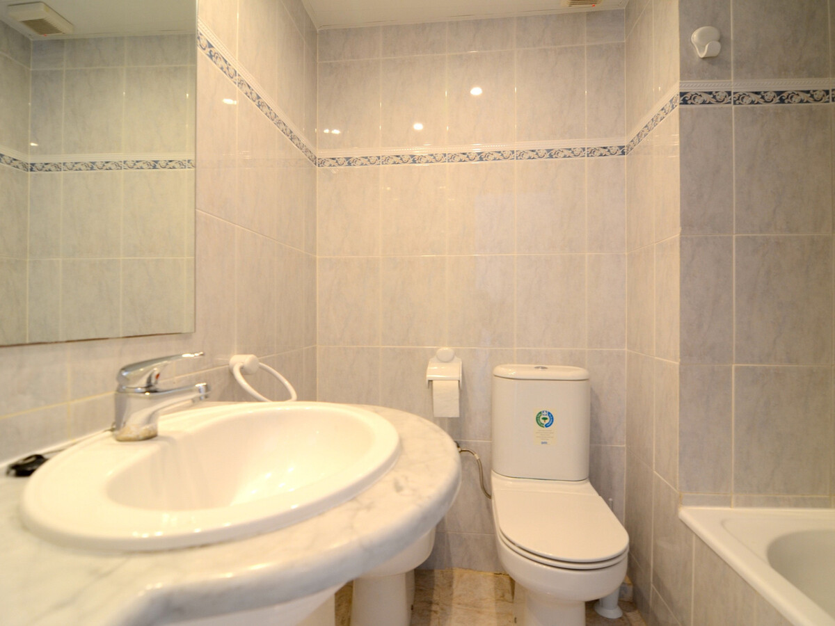 Appartement 2 chambres en bord de plage à L'Estartit - Photo 10