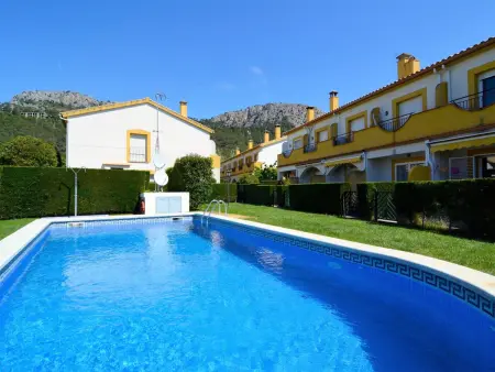 Location maison à L'Estartit, Charmante maison à lEstartit, 2 chambres, piscine commune
