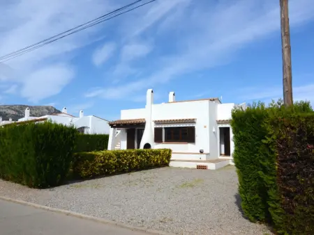 Charmante maison à Estartit avec piscine commune - Photo 1