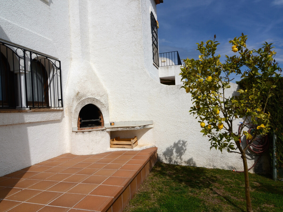 Maison 6 pers. à Santa Caterina, jardin privé et piscine - Photo 3