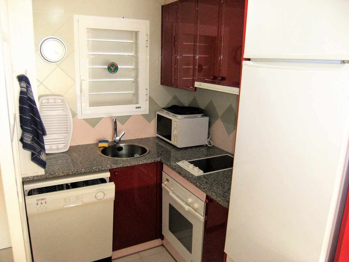 Appartement 2 chambres avec piscine à 500m de la plage - Photo 13