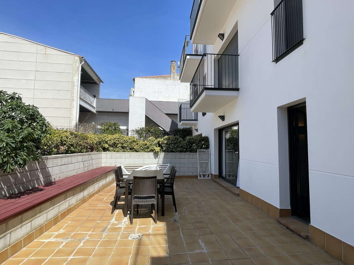 Appartement 2 chambres à L'Estartit, terrasse 40m² et piscine - Photo 7