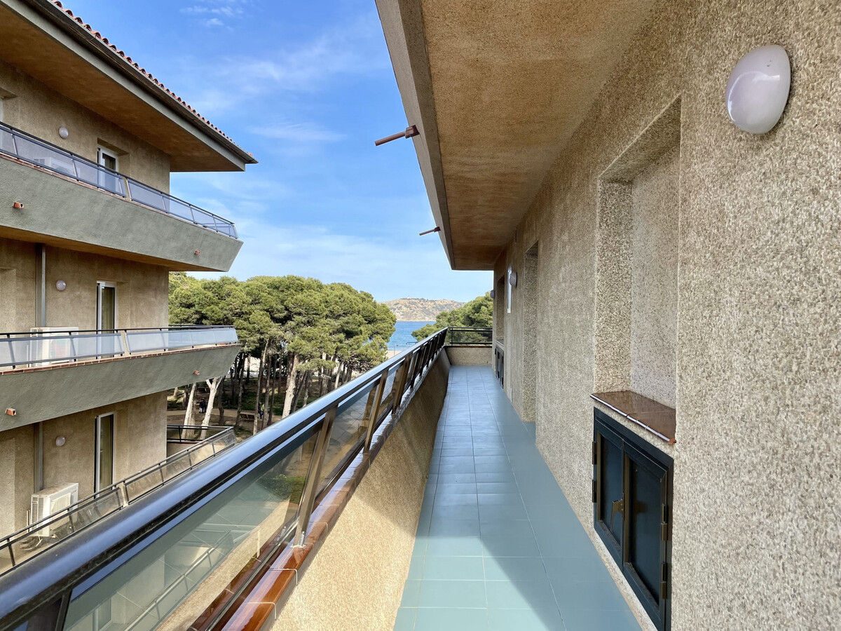 Appartement 3 chambres à 25m de la plage - Photo 5