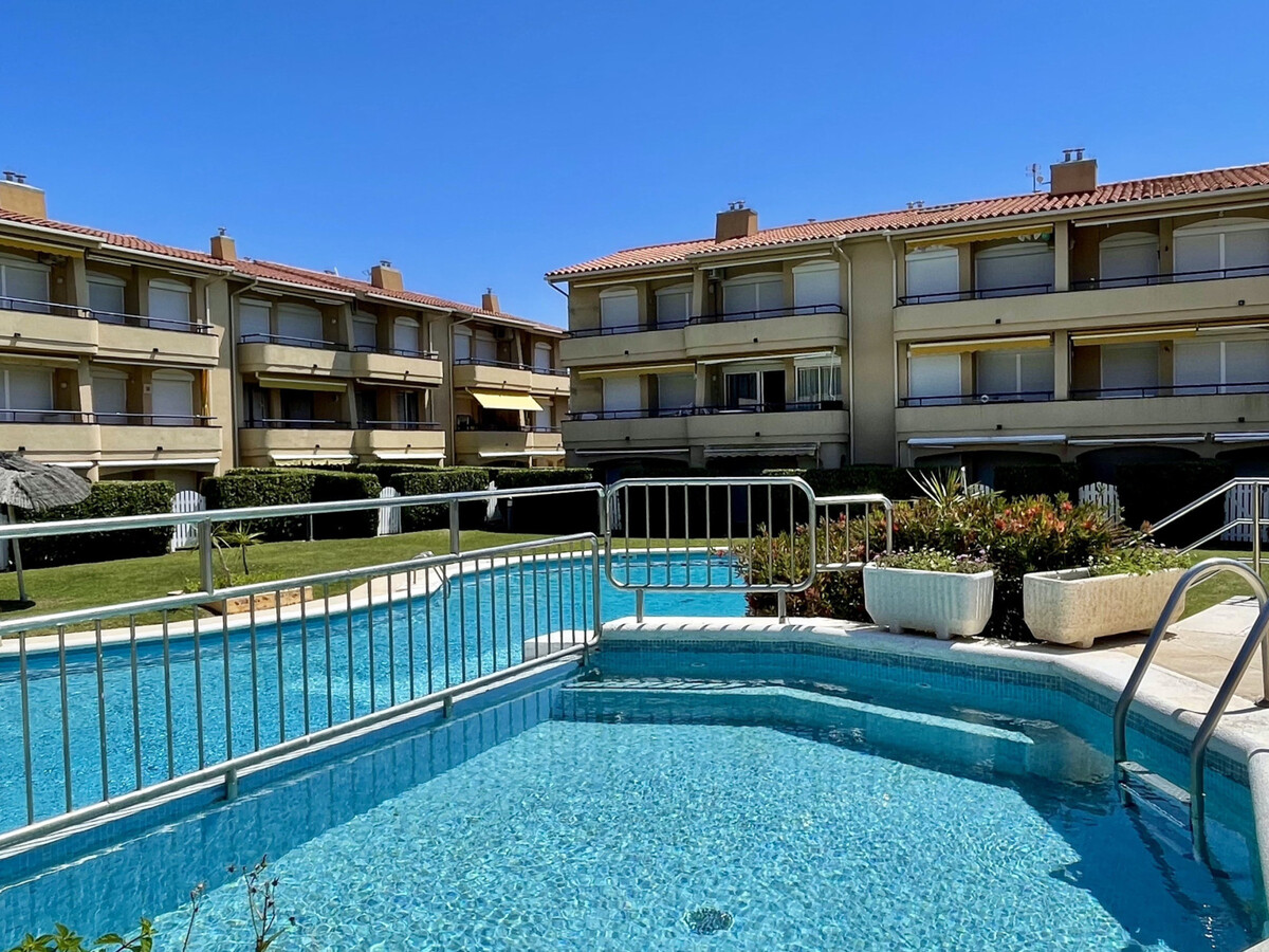 Appartement 1 chambre, piscine et plage à 150 m - Photo 2
