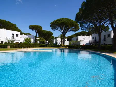 Location maison à Pals, Charmante maison à Pals avec piscine et jardin, proche de la plage