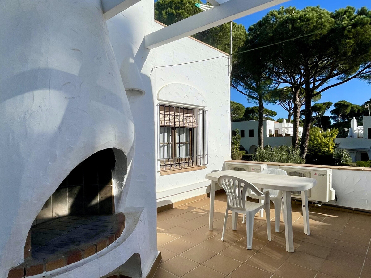 Maison 6 pers. à Pals, piscine collective et jardin clôturé - Photo 7