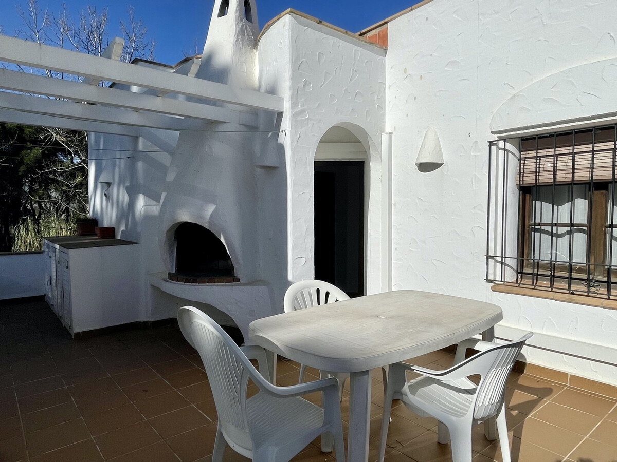 Maison 6 pers. à Pals, piscine collective et jardin clôturé - Photo 8