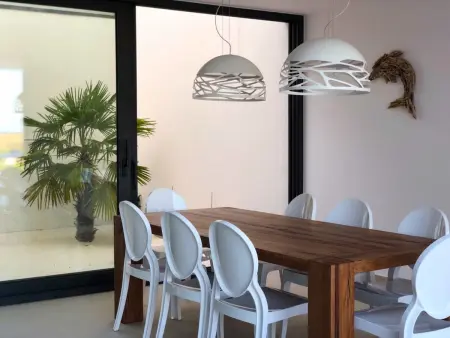 Villa contemporaine Mas Pinell, accès plage direct et piscine : photo 12