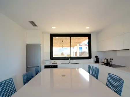 Villa contemporaine Mas Pinell, accès plage direct et piscine : photo 17