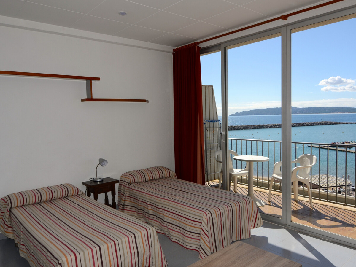 Appartement face au port à Estartit, piscine et clim - Photo 9