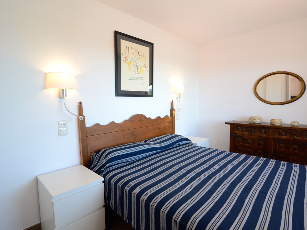 Appartement rénové face plage, piscine, parking - Photo 11