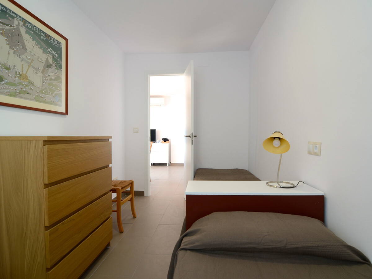 Appartement rénové face plage, piscine, parking - Photo 13