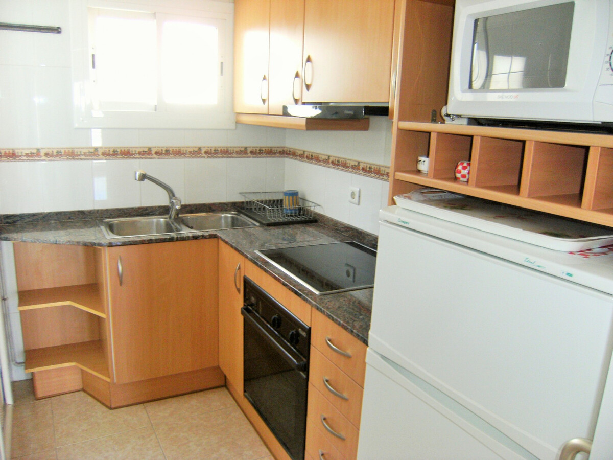 Appartement 2 chambres à 50 m de la plage, piscine commune - Photo 11