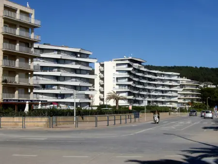 Appartement 2 chambres à 100 m de la plage, piscine : photo 4