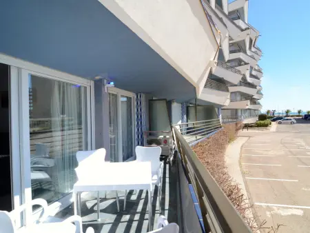 Appartement 2 chambres à 100 m de la plage, piscine : photo 8