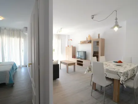 Appartement 2 chambres à 100 m de la plage, piscine : photo 15