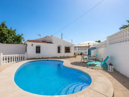 Location villa à Calp, Charmante villa à Calpe avec piscine privée, Wi-Fi et climatisation