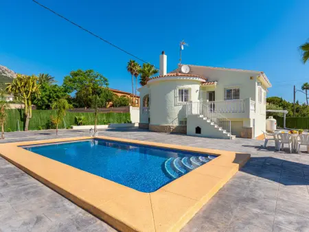 Location villa à Calp, Villa à Calpe pour 6 personnes avec piscine privée, climatisation et proche de la plage