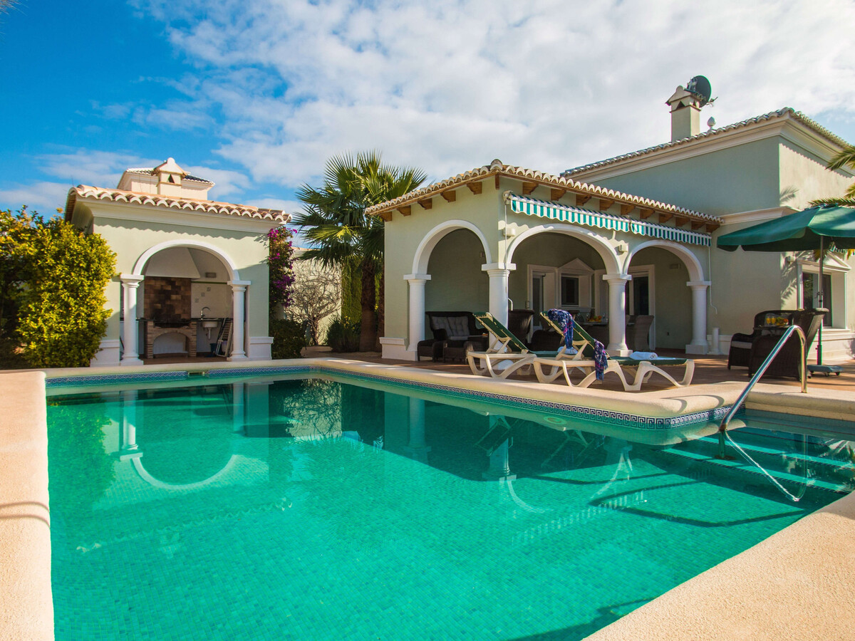 Villa rénovée 6 pers., piscine 8x4m, accès handicapés - Photo 1