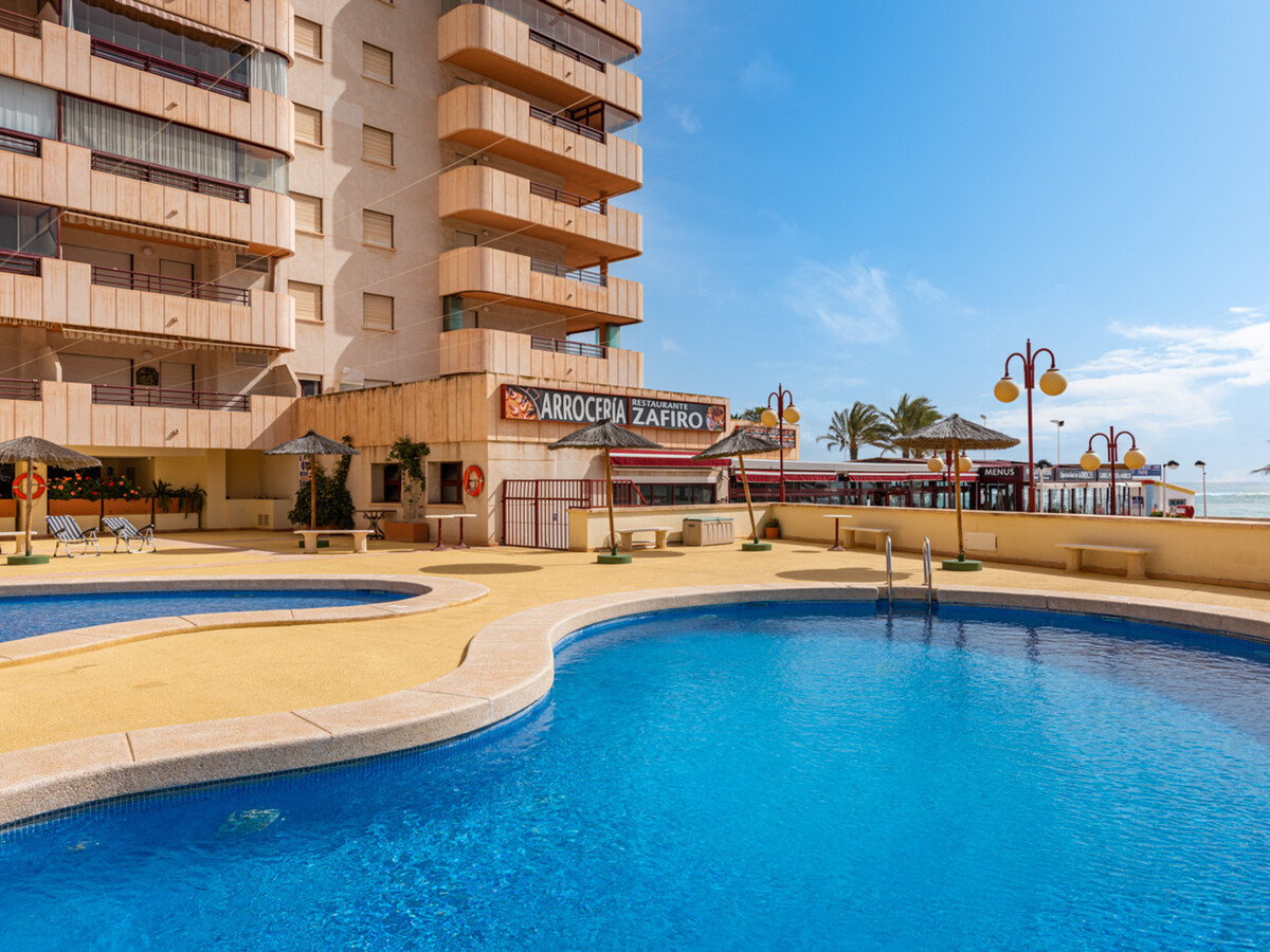 Appartement première ligne de plage à Calpe, piscine & vue mer - Photo 3