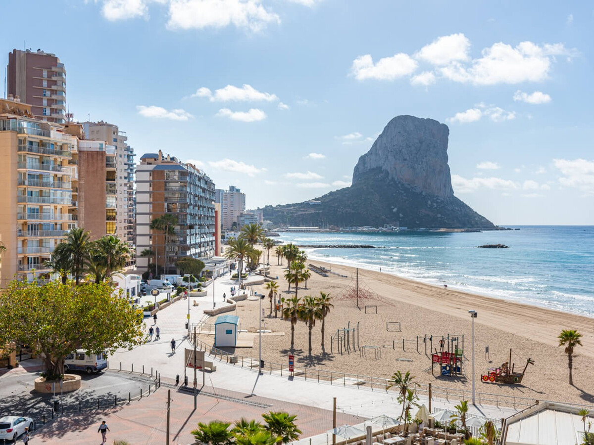Appartement 2 chambres à Calp, vue Ifach et accès plage - Photo 2