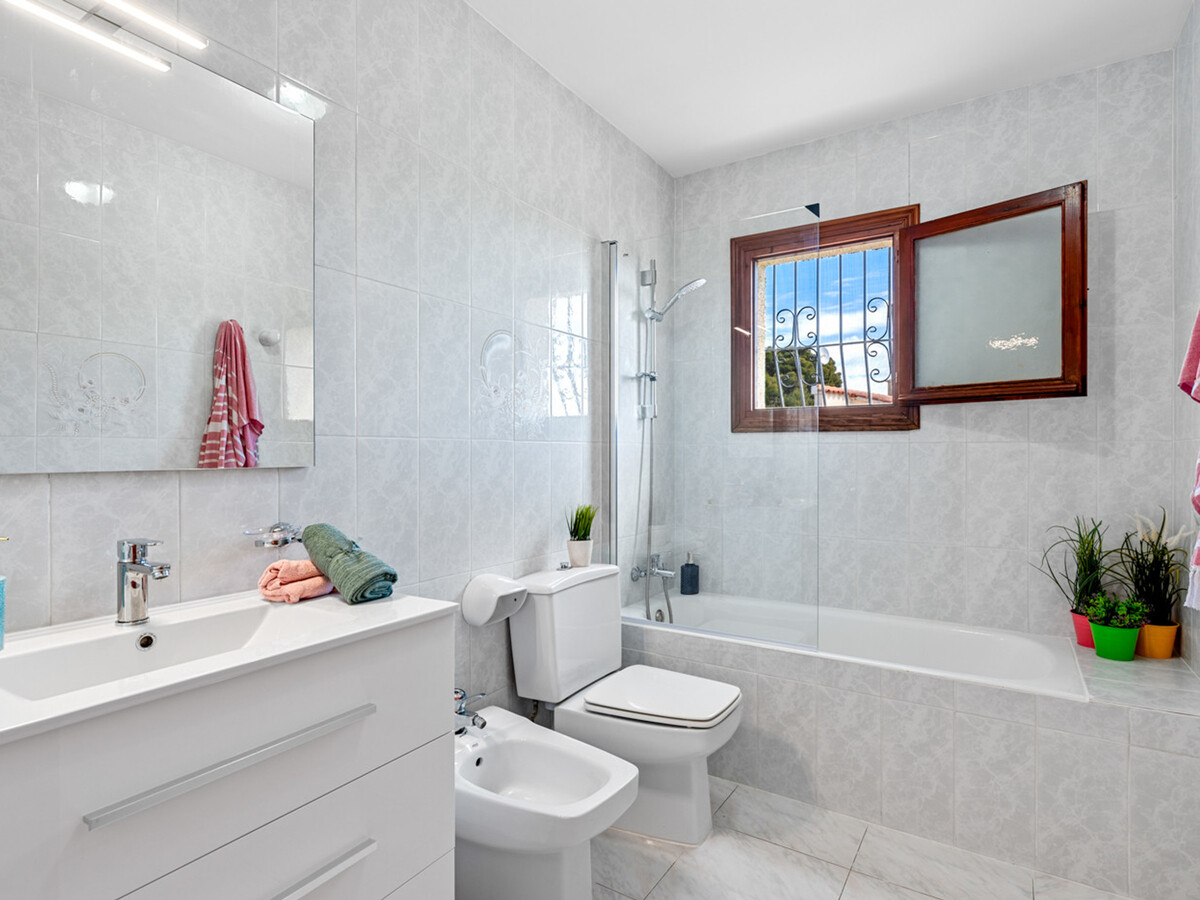 Villa 10 pers., 5 chambres, piscine 8x4 à Calpe - Photo 34