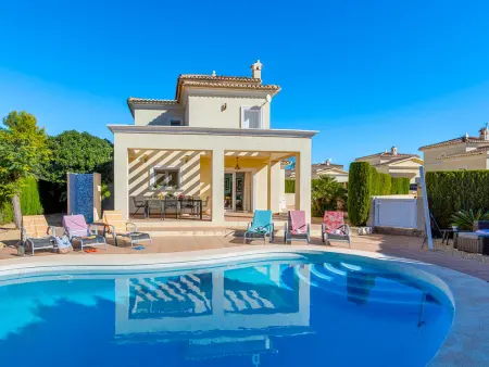 Location villa à Calp, Villa charmante avec piscine privée, climatisation, wifi à Calpe