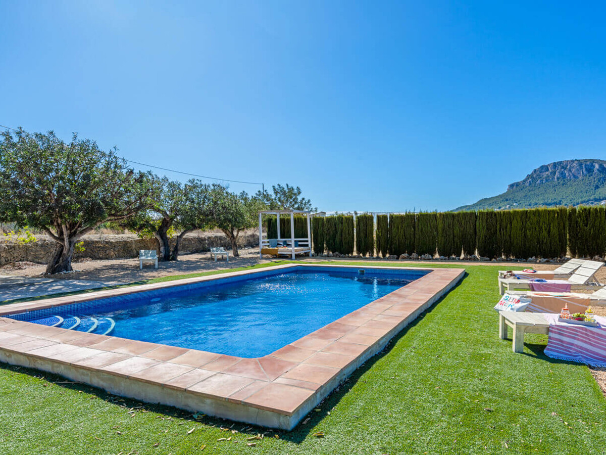 Villa Chata à Benissa : 4 chambres, piscine 10x5m, four à bois - Photo 3