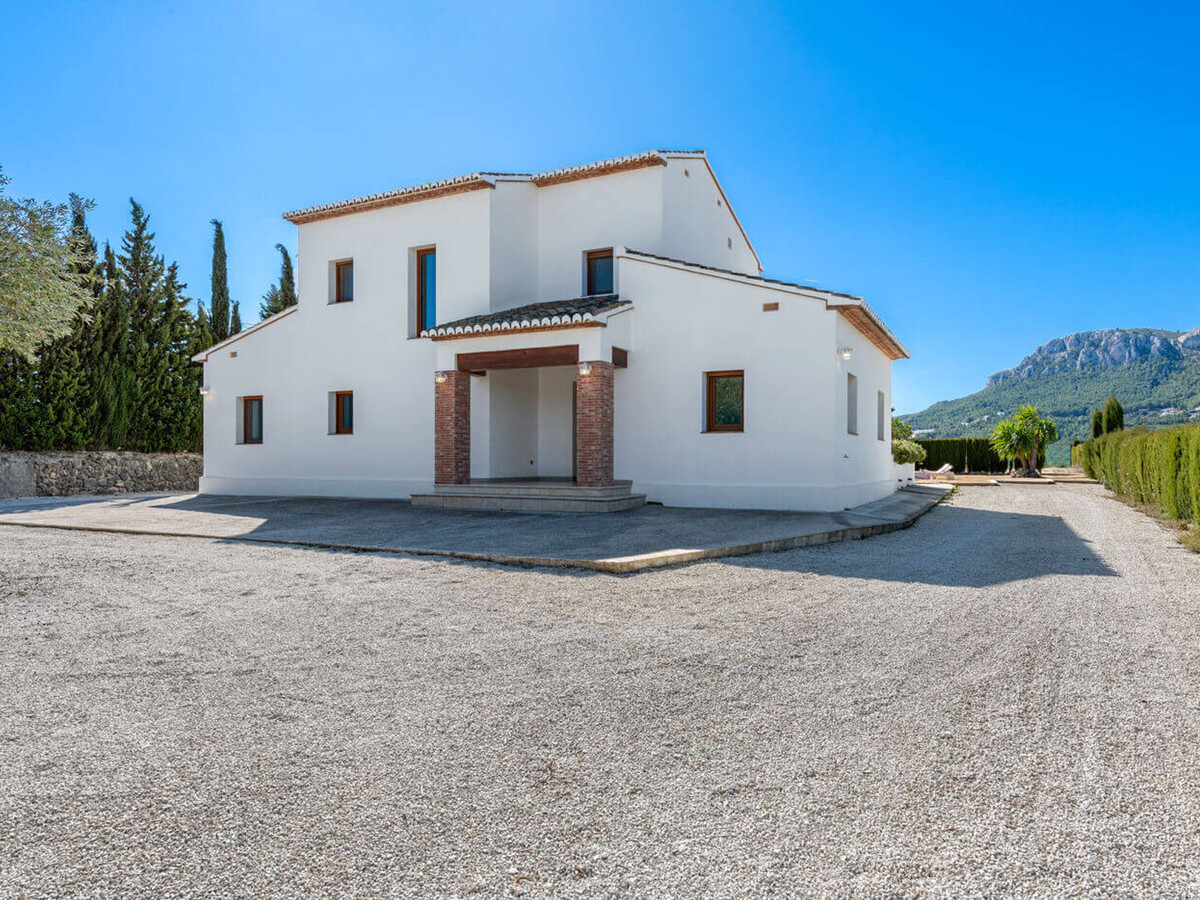 Villa Chata à Benissa : 4 chambres, piscine 10x5m, four à bois - Photo 6