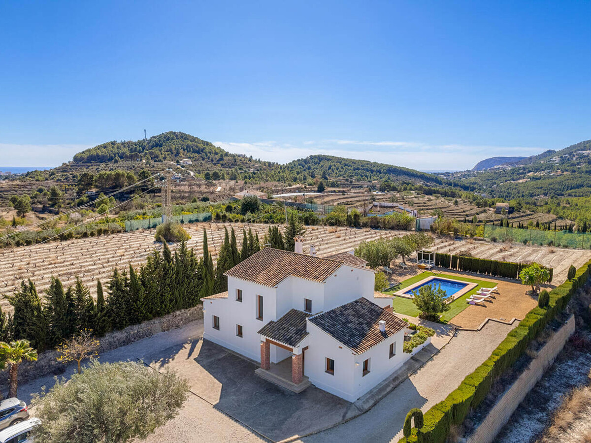 Villa Chata à Benissa : 4 chambres, piscine 10x5m, four à bois - Photo 7