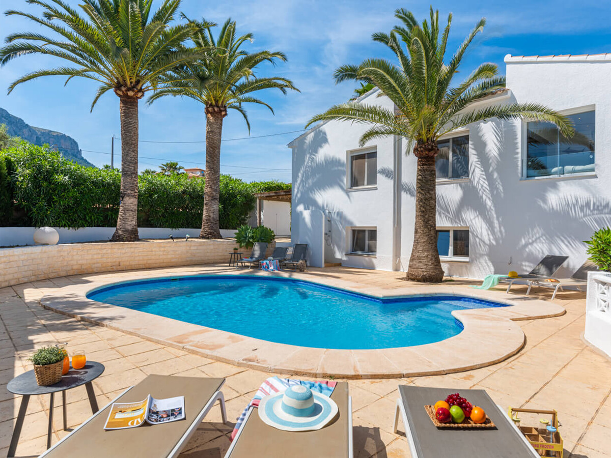 Villa 6 chambres, 3 appartements indépendants et piscine - Photo 2