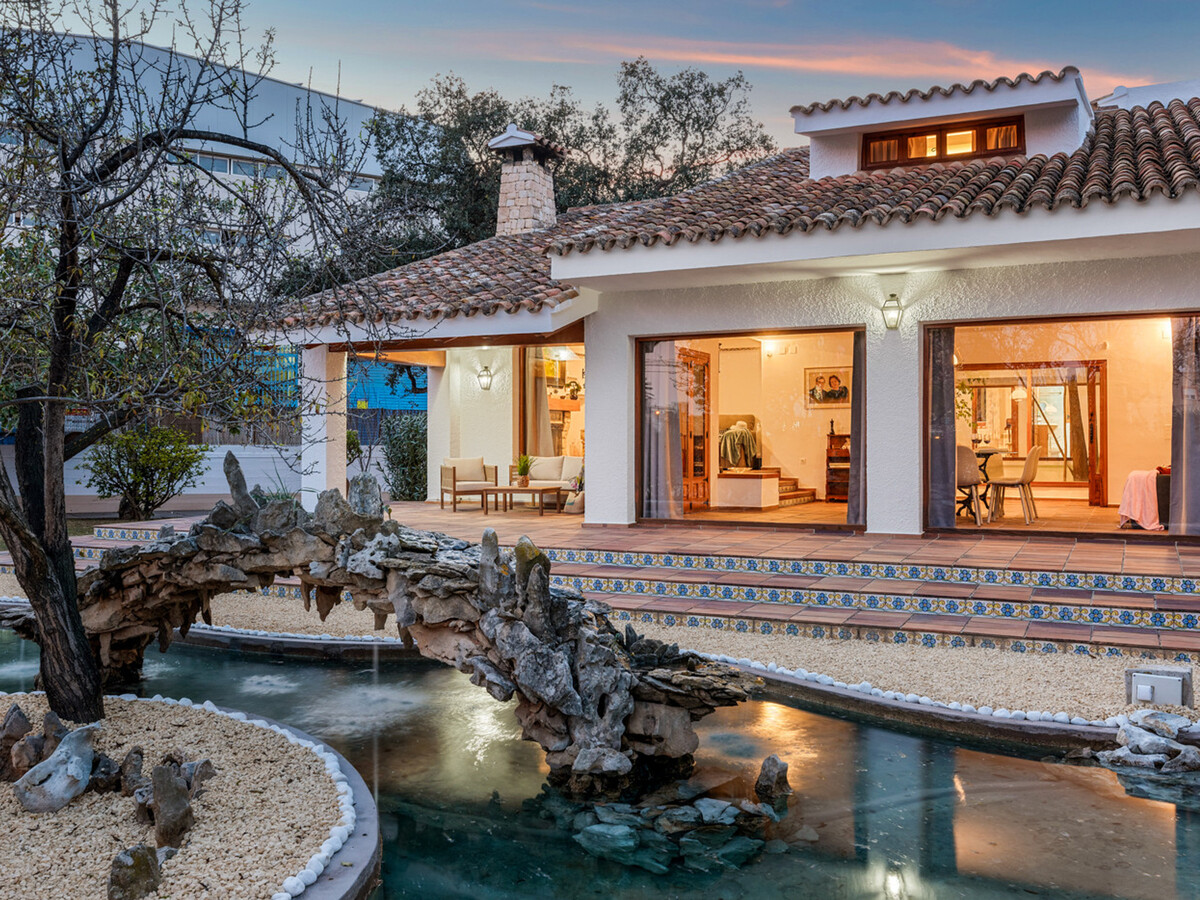 Villa méditerranéenne Calpe : 5 chambres, piscine et jardin - Photo 2