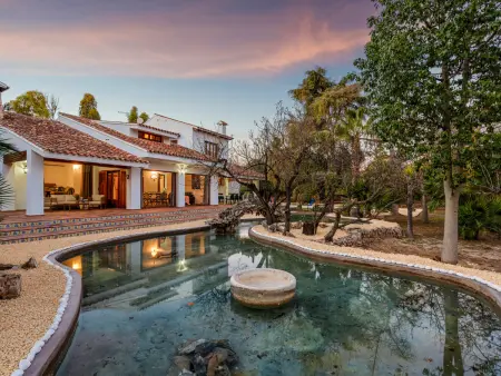 Location villa à Calp, Villa Méditerranéenne à Calpe avec Piscine Privée et Climatisation